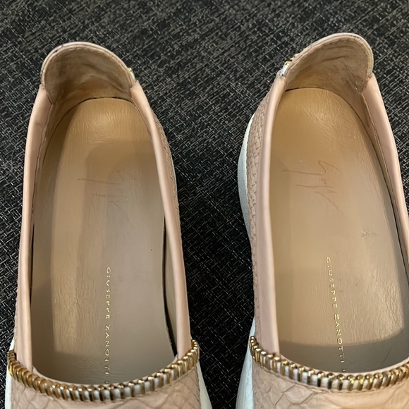 **SOLD** Giuseppe Zanotti pink embossed leather May slip-on sneakers - Picture 2 of 5